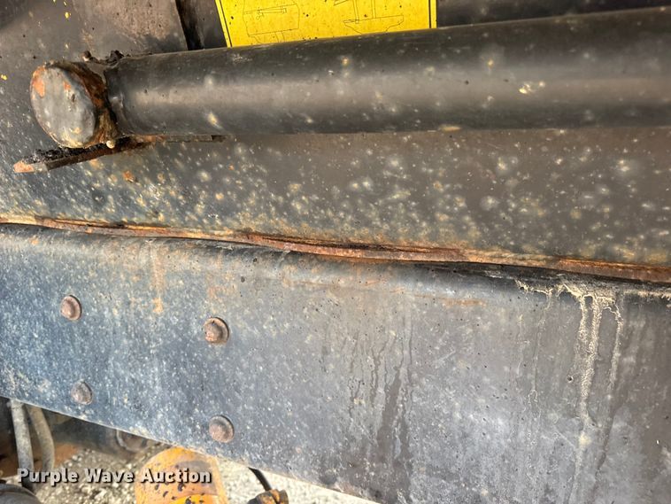 image for item DW6628 2010 International 7500 WorkStar dump truck