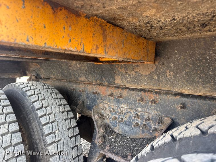 image for item DW6628 2010 International 7500 WorkStar dump truck