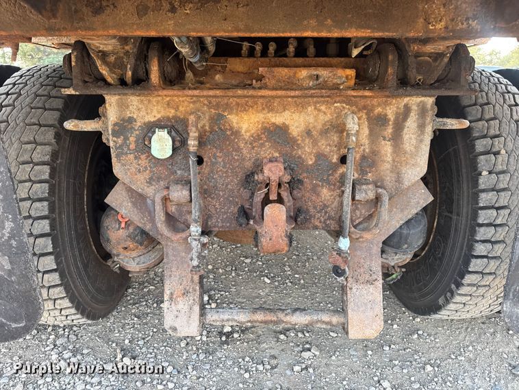 image for item DW6628 2010 International 7500 WorkStar dump truck