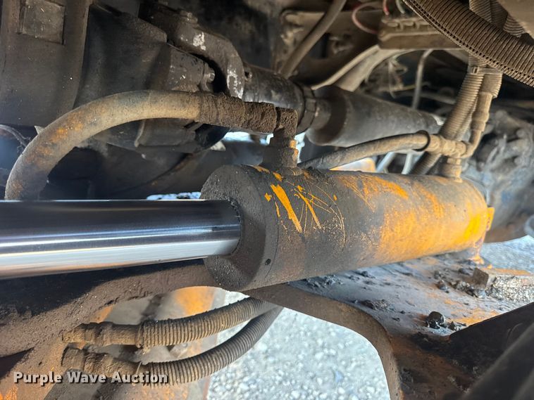 image for item DW6628 2010 International 7500 WorkStar dump truck