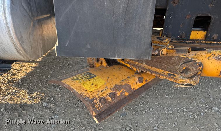 image for item DW6628 2010 International 7500 WorkStar dump truck