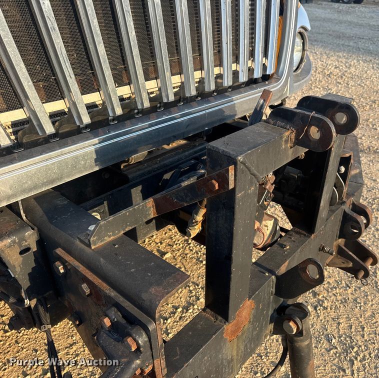 image for item DW6628 2010 International 7500 WorkStar dump truck