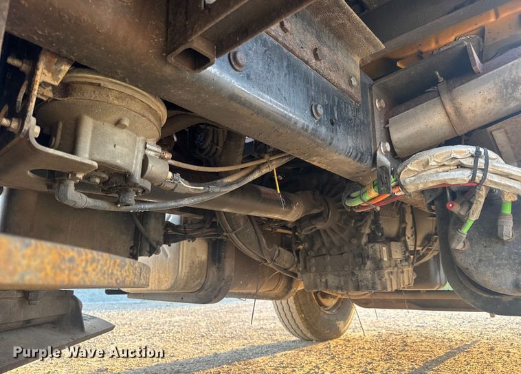 image for item DW6628 2010 International 7500 WorkStar dump truck