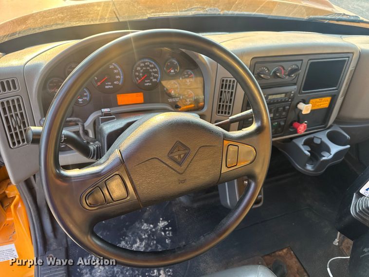 image for item DW6628 2010 International 7500 WorkStar dump truck