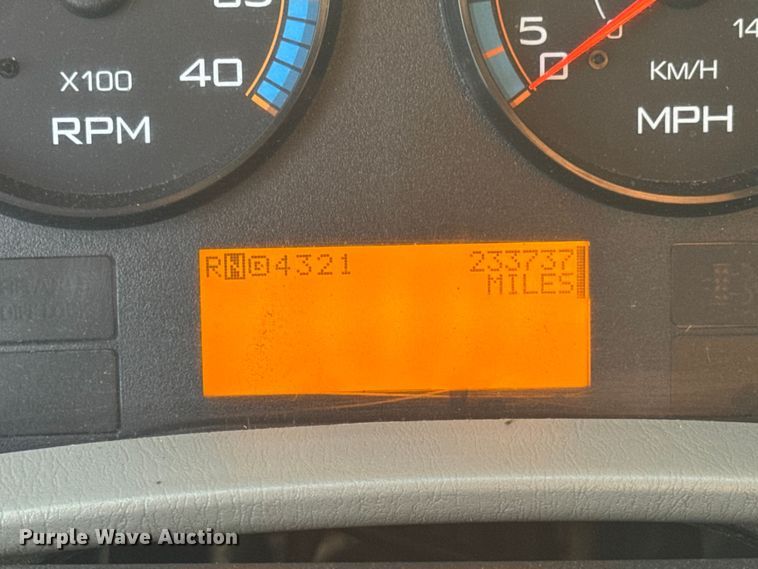 image for item DW6628 2010 International 7500 WorkStar dump truck