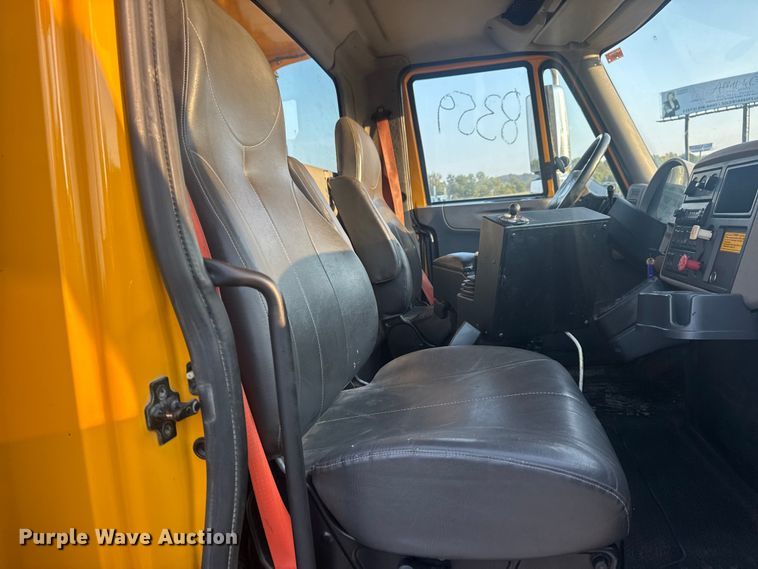 image for item DW6628 2010 International 7500 WorkStar dump truck