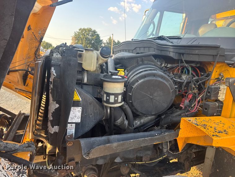 image for item DW6628 2010 International 7500 WorkStar dump truck