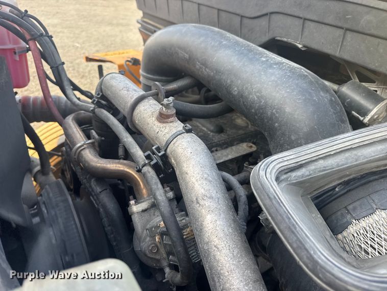 image for item DW6628 2010 International 7500 WorkStar dump truck