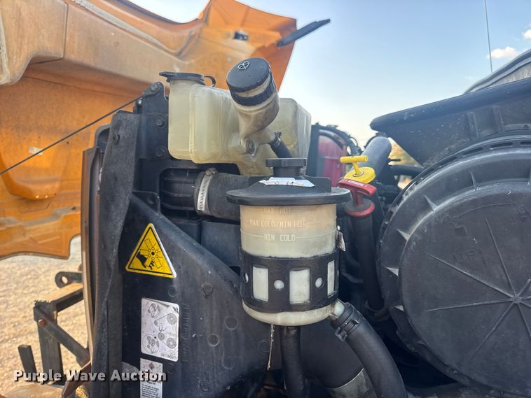 image for item DW6628 2010 International 7500 WorkStar dump truck