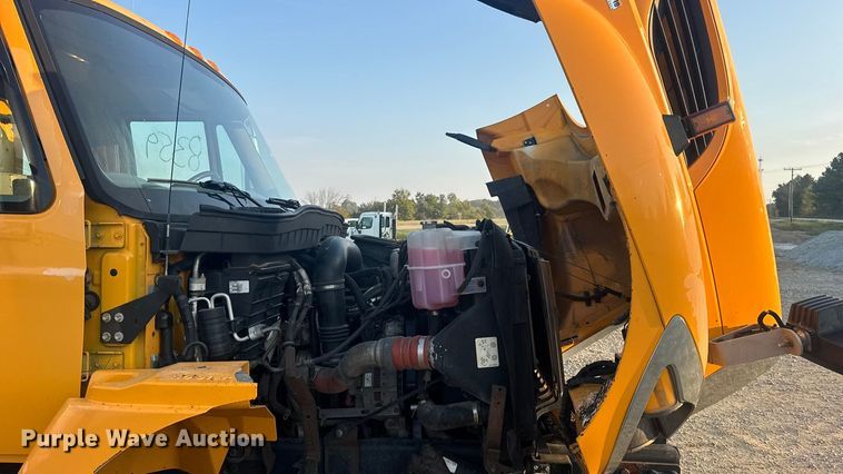 image for item DW6628 2010 International 7500 WorkStar dump truck