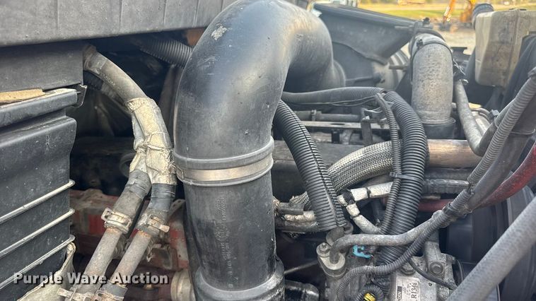 image for item DW6628 2010 International 7500 WorkStar dump truck