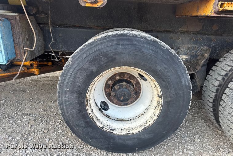 image for item DW6628 2010 International 7500 WorkStar dump truck