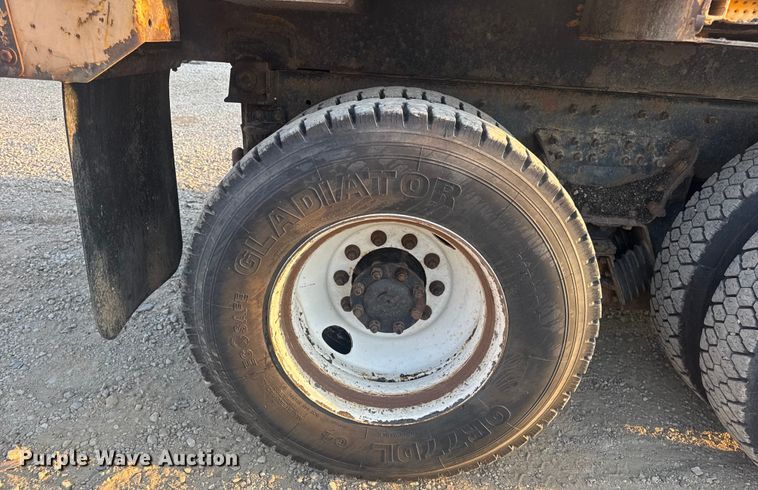 image for item DW6628 2010 International 7500 WorkStar dump truck