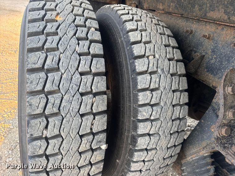 image for item DW6628 2010 International 7500 WorkStar dump truck