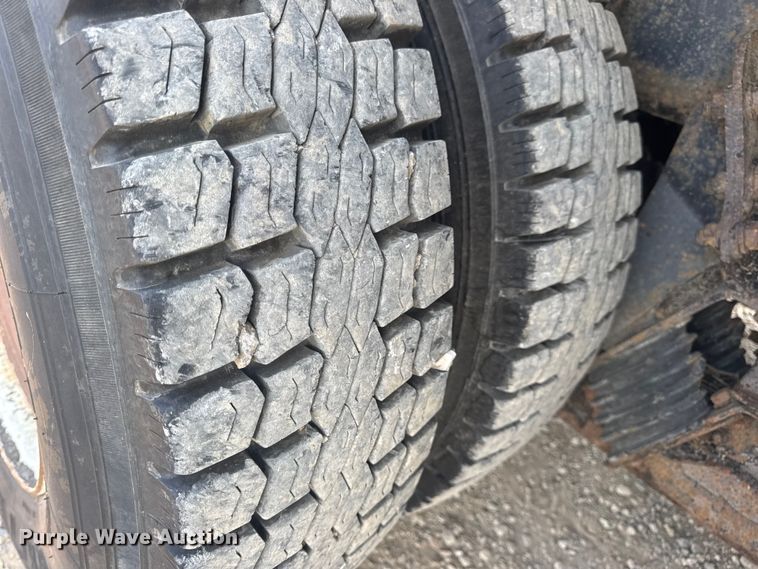 image for item DW6628 2010 International 7500 WorkStar dump truck