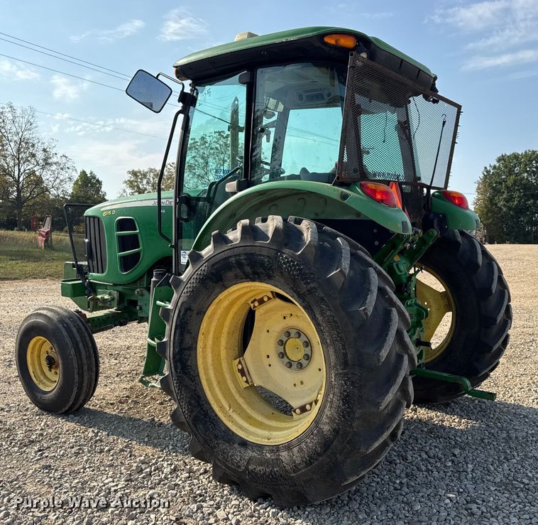 image for item DW6631 2010 John Deere 6115D tractor