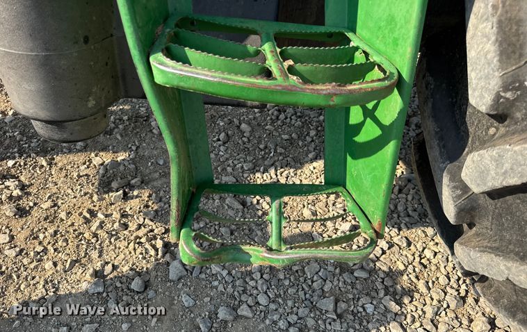 image for item DW6631 2010 John Deere 6115D tractor