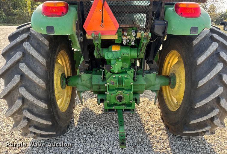 image for item DW6631 2010 John Deere 6115D tractor