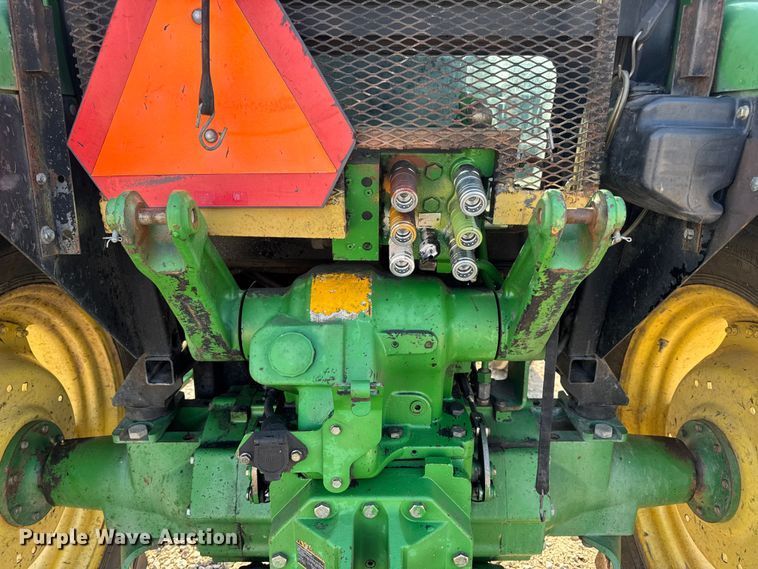 image for item DW6631 2010 John Deere 6115D tractor