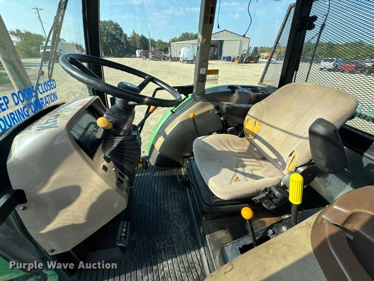 image for item DW6631 2010 John Deere 6115D tractor