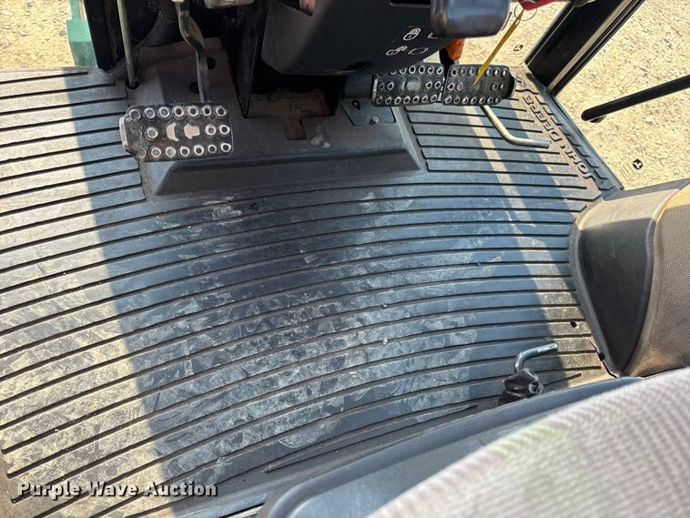 image for item DW6631 2010 John Deere 6115D tractor