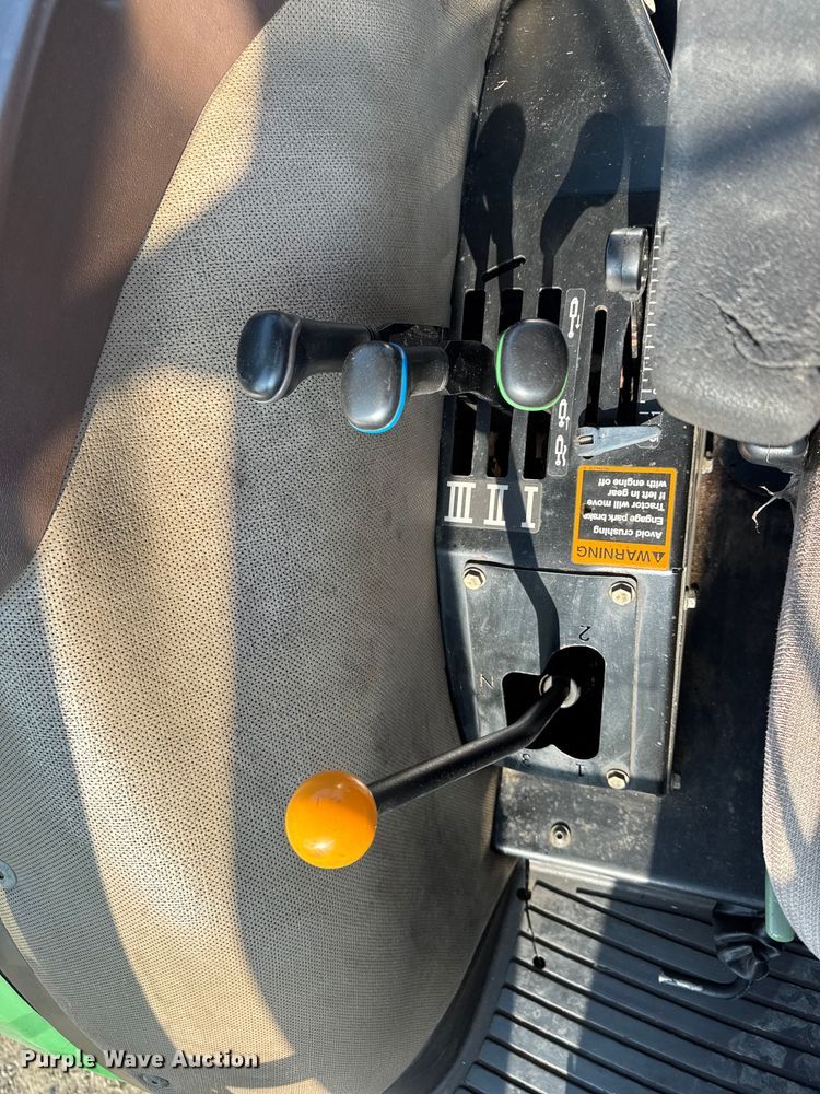 image for item DW6631 2010 John Deere 6115D tractor