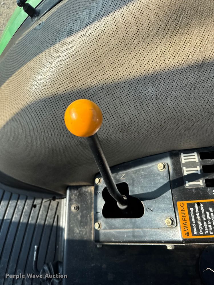 image for item DW6631 2010 John Deere 6115D tractor