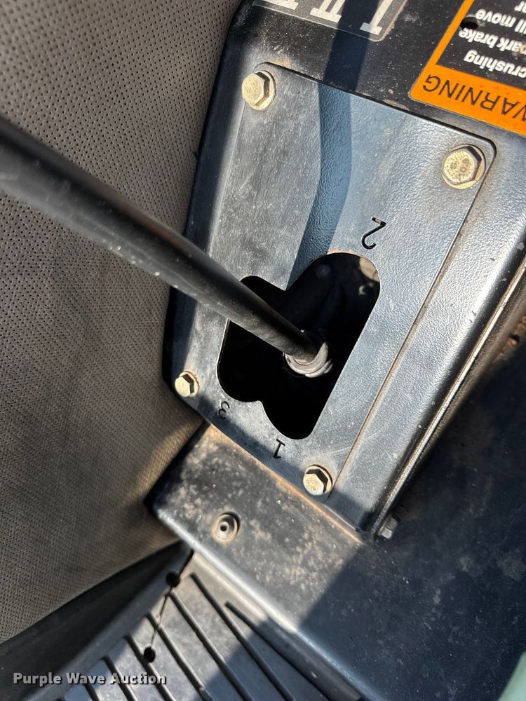 image for item DW6631 2010 John Deere 6115D tractor