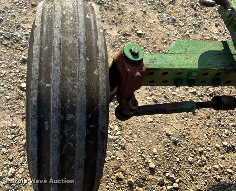 image for item DW6631 2010 John Deere 6115D tractor