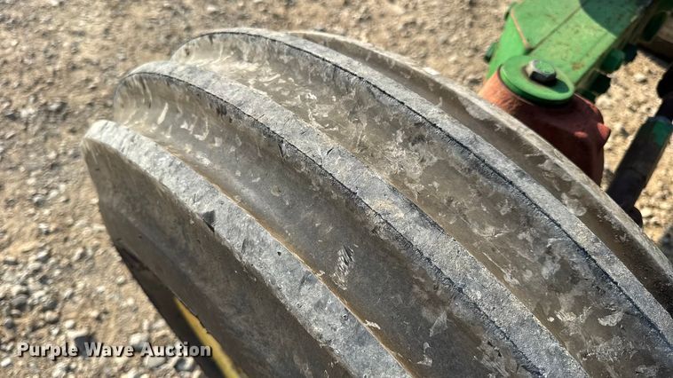 image for item DW6631 2010 John Deere 6115D tractor