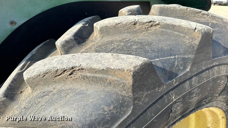 image for item DW6631 2010 John Deere 6115D tractor