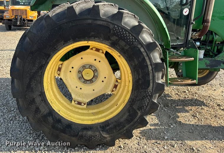 image for item DW6631 2010 John Deere 6115D tractor