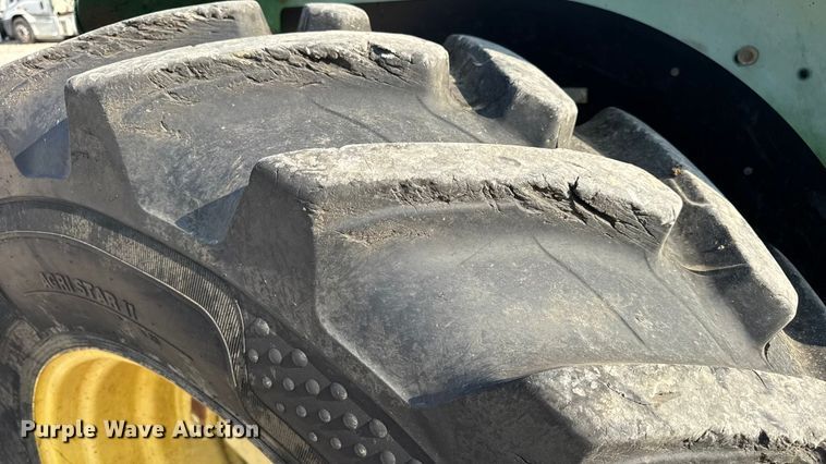 image for item DW6631 2010 John Deere 6115D tractor