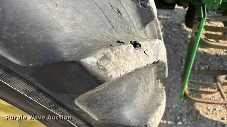 image for item DW6631 2010 John Deere 6115D tractor