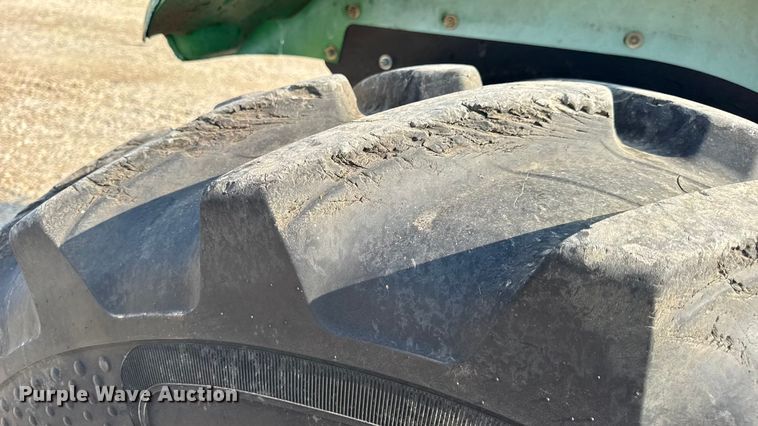 image for item DW6631 2010 John Deere 6115D tractor