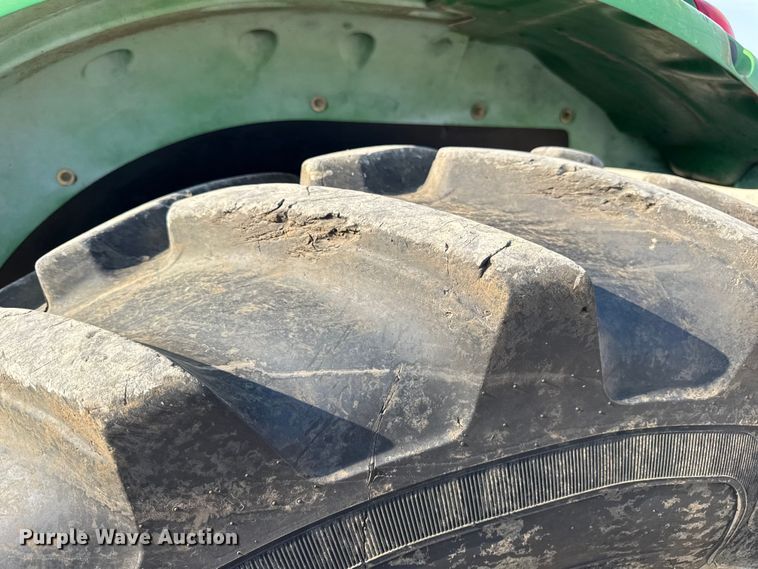 image for item DW6631 2010 John Deere 6115D tractor