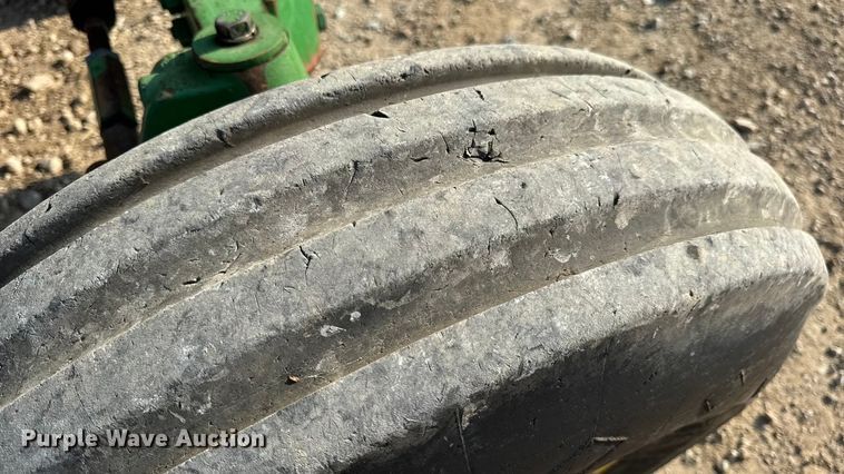 image for item DW6631 2010 John Deere 6115D tractor