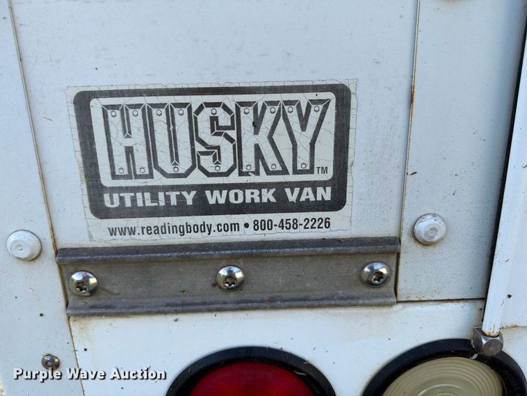 image for item DX5814 2004 GMC Savana utility van