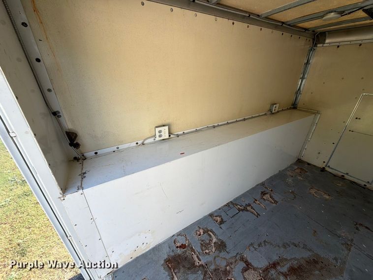 image for item DX5814 2004 GMC Savana utility van