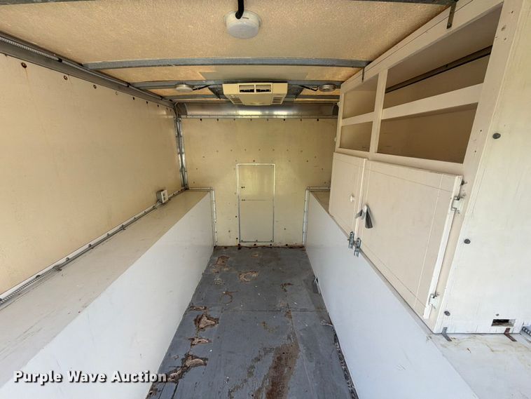 image for item DX5814 2004 GMC Savana utility van