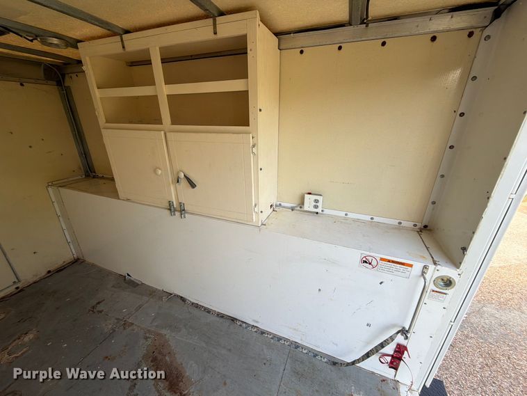 image for item DX5814 2004 GMC Savana utility van