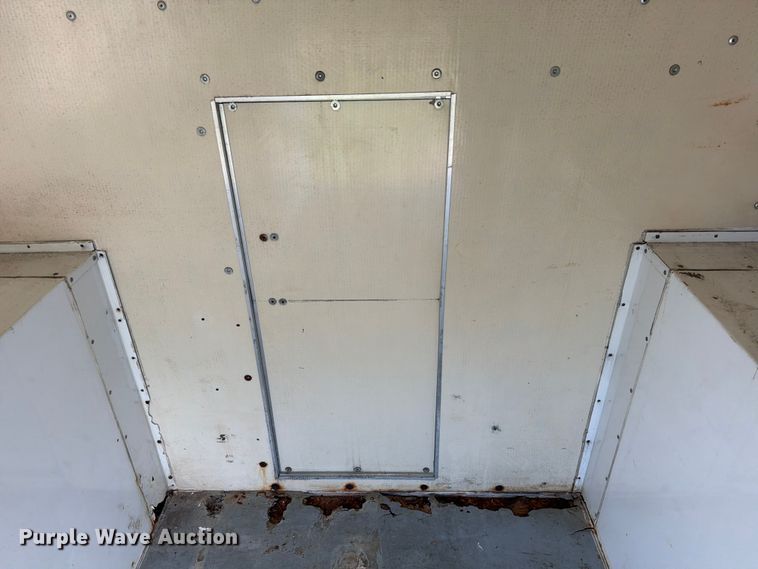 image for item DX5814 2004 GMC Savana utility van