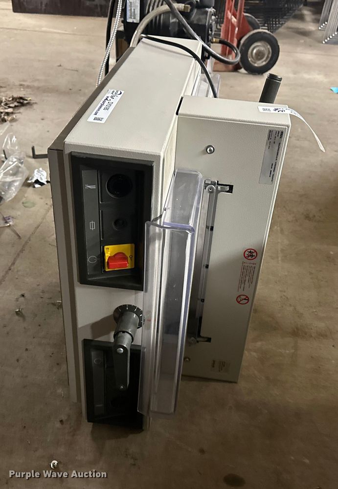 image for item DY0185 Office supplies