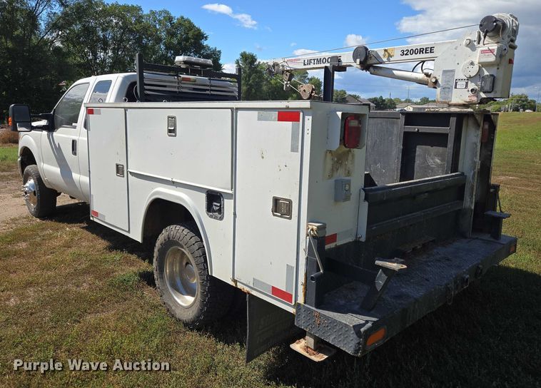 image for item DY1126 2012 Ford F350 Super Duty SuperCab utility bed pickup truck