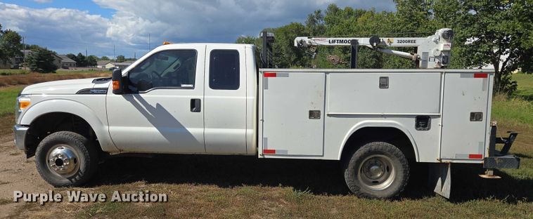 image for item DY1126 2012 Ford F350 Super Duty SuperCab utility bed pickup truck