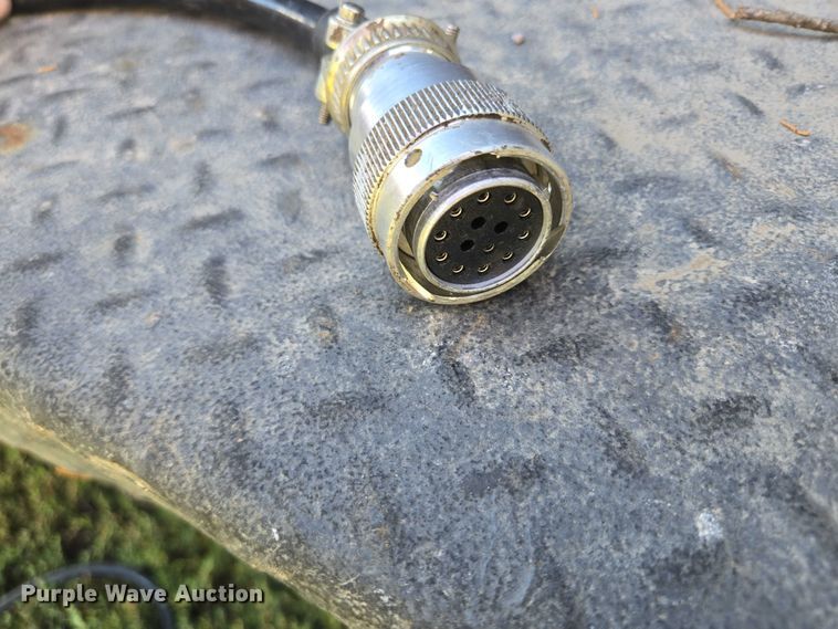 image for item DY1126 2012 Ford F350 Super Duty SuperCab utility bed pickup truck