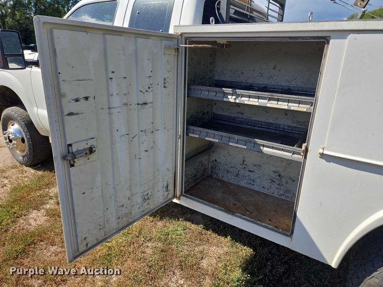 image for item DY1126 2012 Ford F350 Super Duty SuperCab utility bed pickup truck