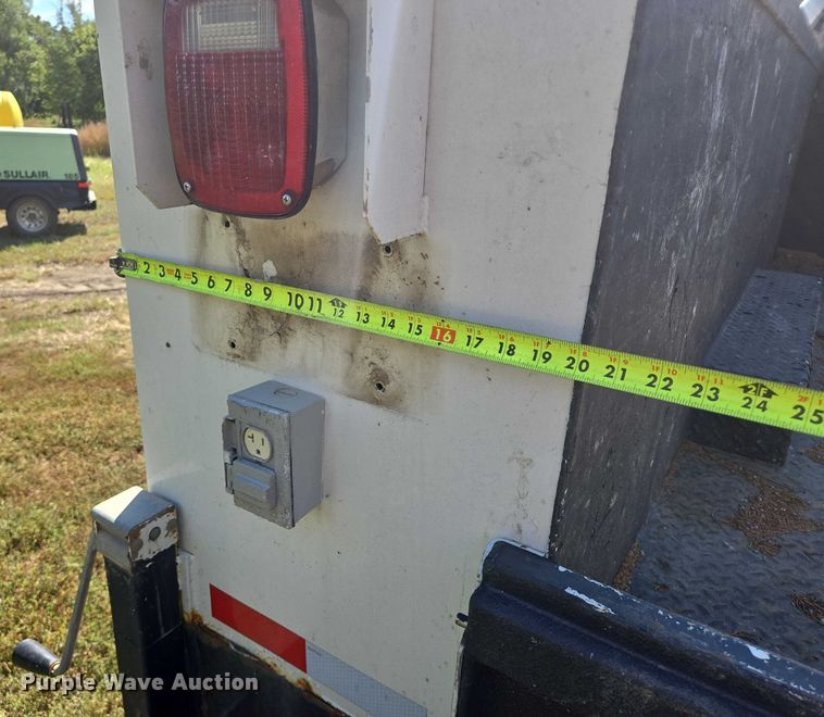 image for item DY1126 2012 Ford F350 Super Duty SuperCab utility bed pickup truck