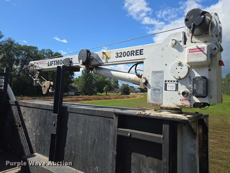 image for item DY1126 2012 Ford F350 Super Duty SuperCab utility bed pickup truck