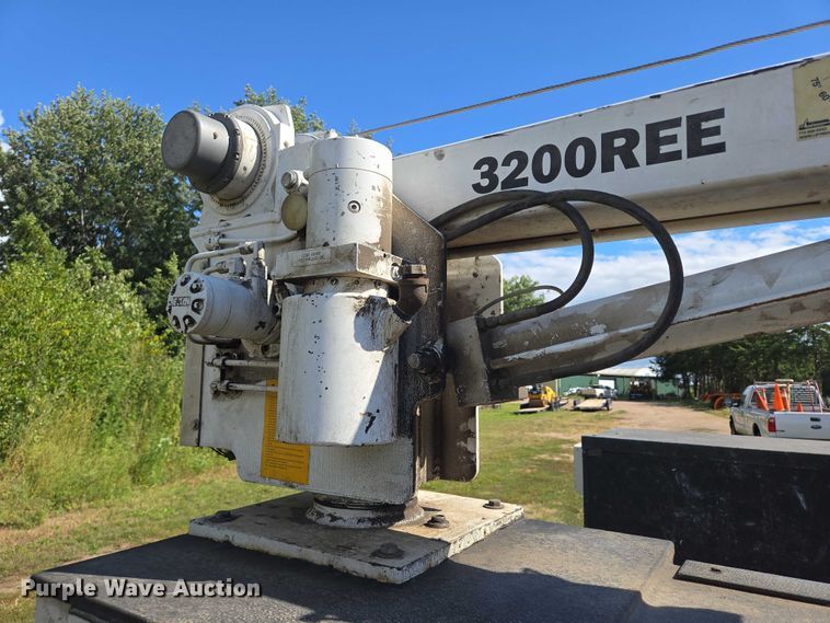 image for item DY1126 2012 Ford F350 Super Duty SuperCab utility bed pickup truck